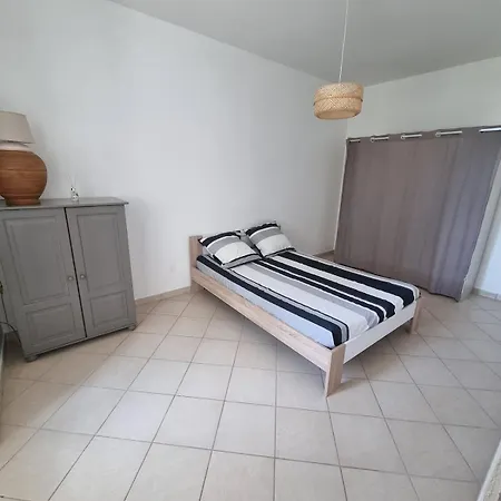 1 Apartment